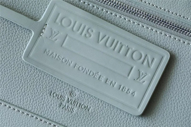 - 9930 - Professional Franco Louis Shops  Unique Vuittons