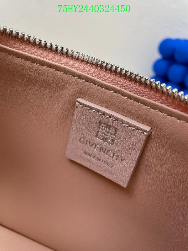 210 -  Bags Discounted Unique assortment - Givenchy Bags CC
