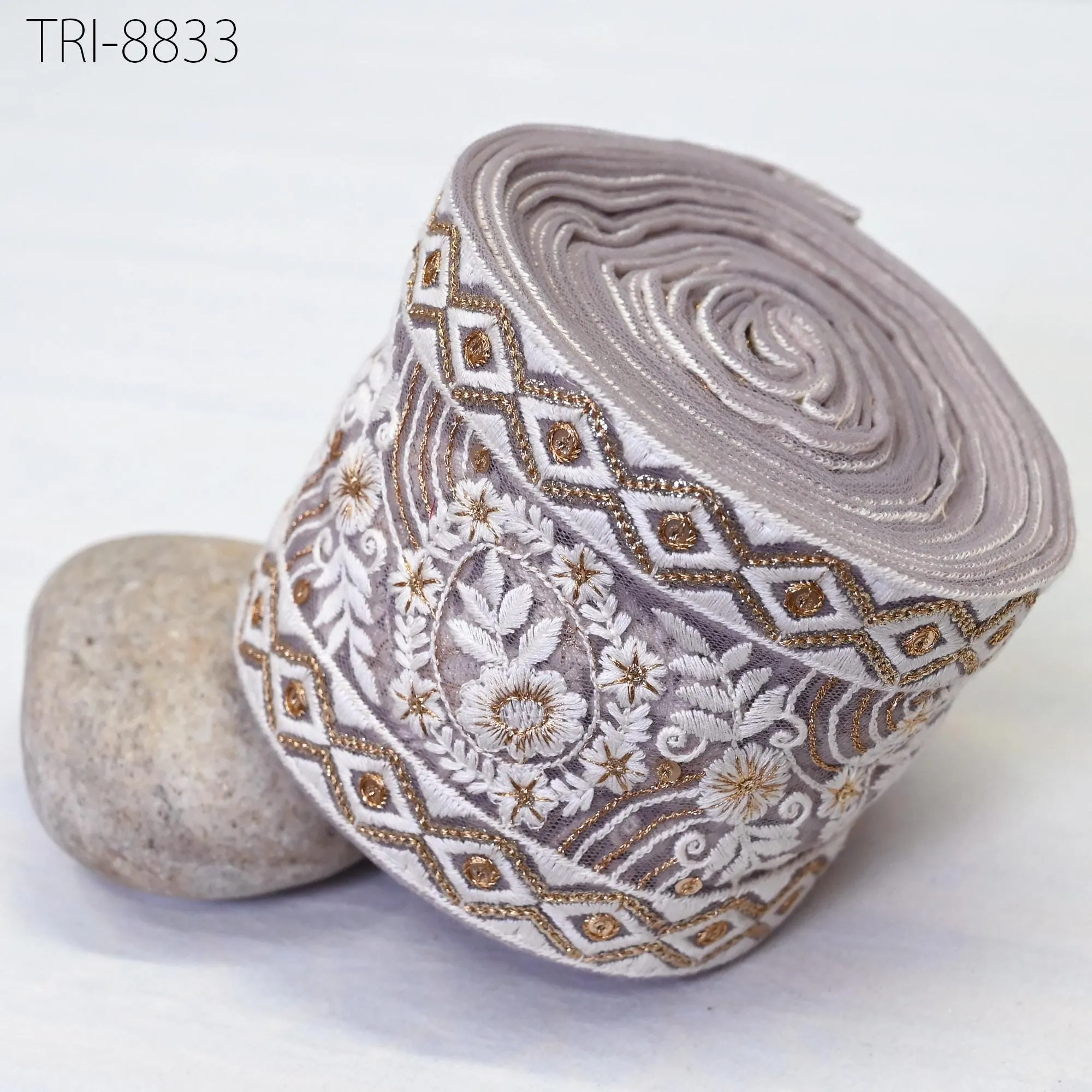 9 Yard Mauve 10cm Embroidery Ribbon Trim Tape Embellish Embroidered Saree Border Costumes DIY Crafting Sewing Beach Bags Totes, Wall Hanging