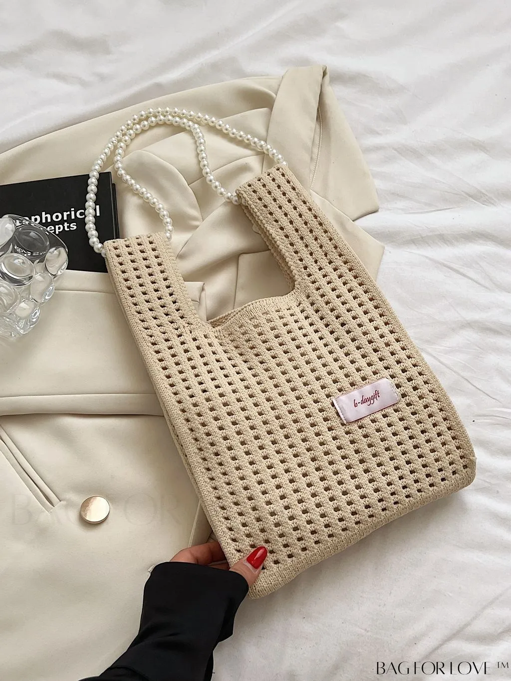 BagForLove - Chic Crocheted Bag with Delicate Floral Embellishments for Effortless Style