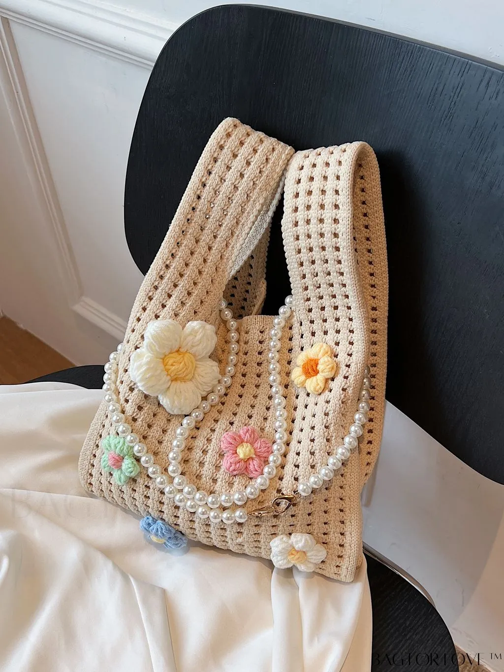 BagForLove - Chic Crocheted Bag with Delicate Floral Embellishments for Effortless Style