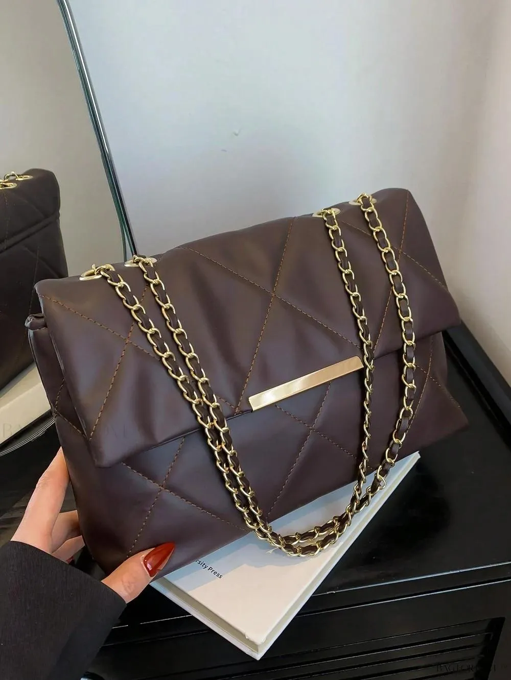 BagForLove - Delicate Shoulder Bag with Rhombus Accents