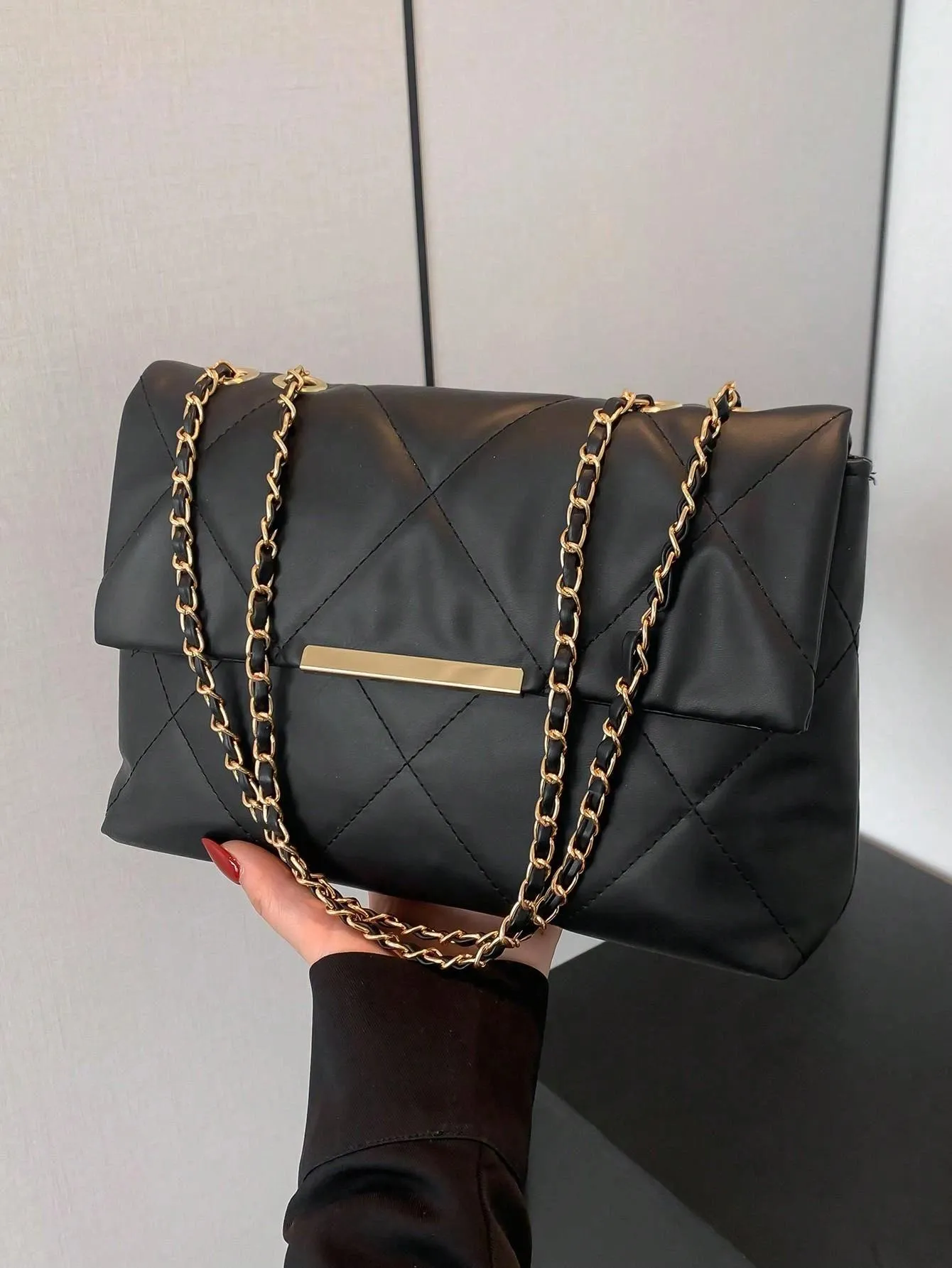 BagForLove - Delicate Shoulder Bag with Rhombus Accents