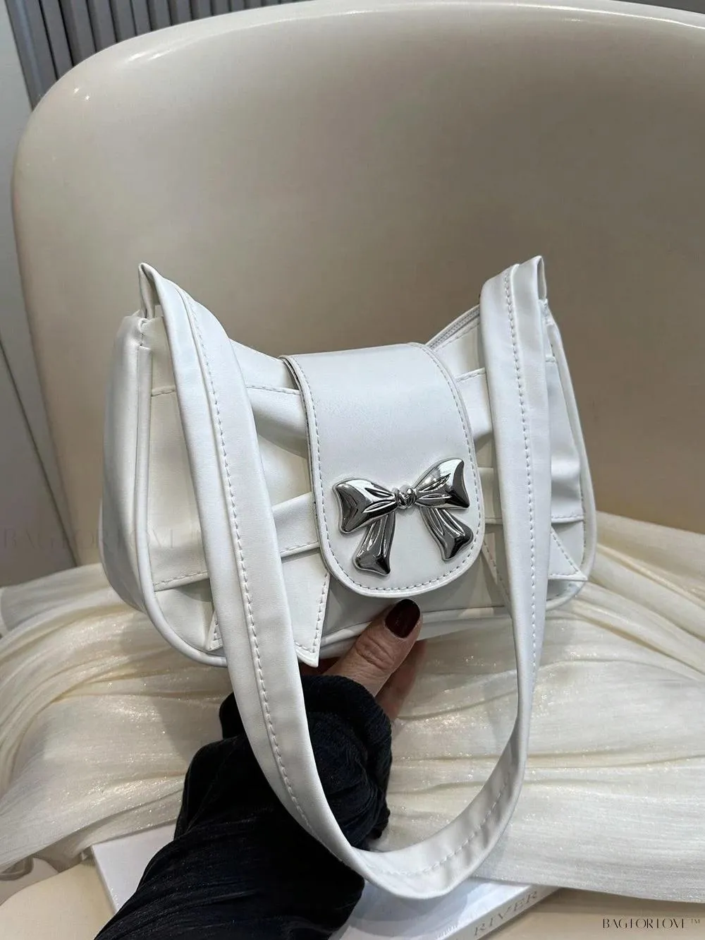 BagForLove - Soft Cloud-Shaped Shoulder Bag with Delicate Bowknot