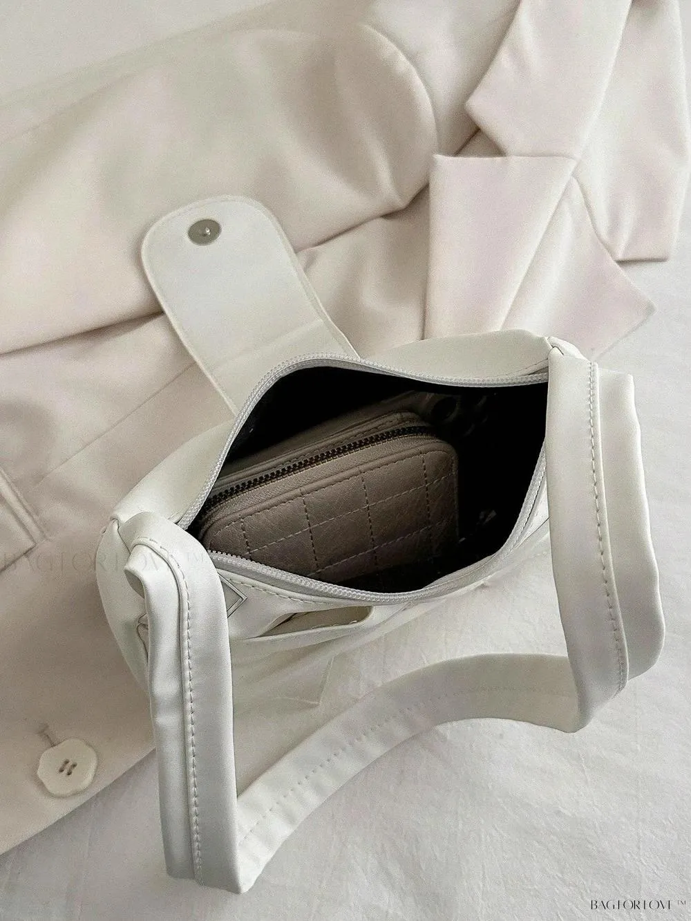 BagForLove - Soft Cloud-Shaped Shoulder Bag with Delicate Bowknot