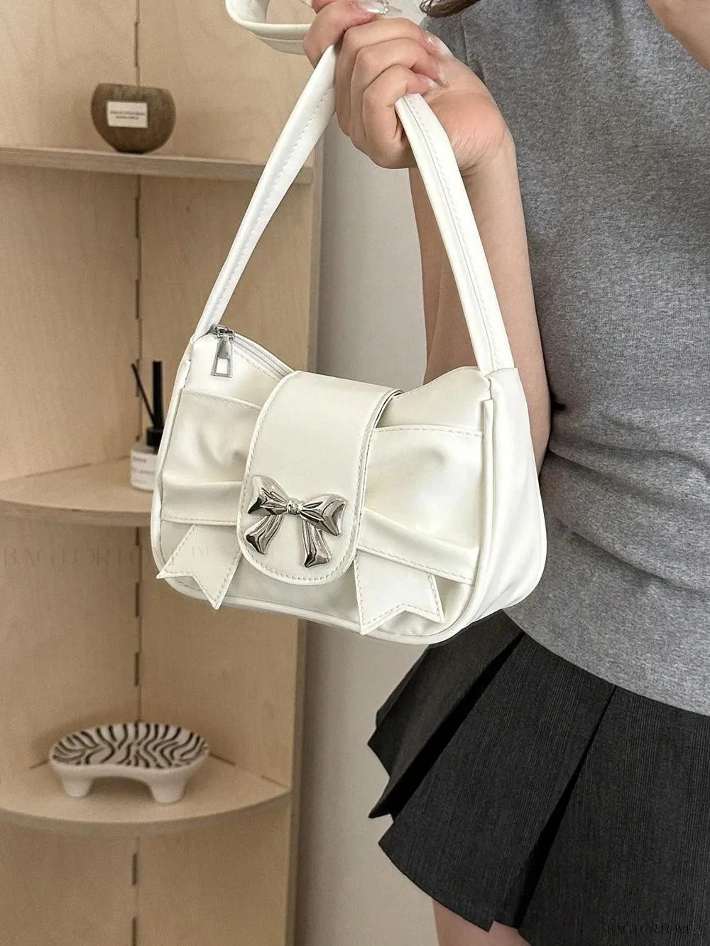 BagForLove - Soft Cloud-Shaped Shoulder Bag with Delicate Bowknot