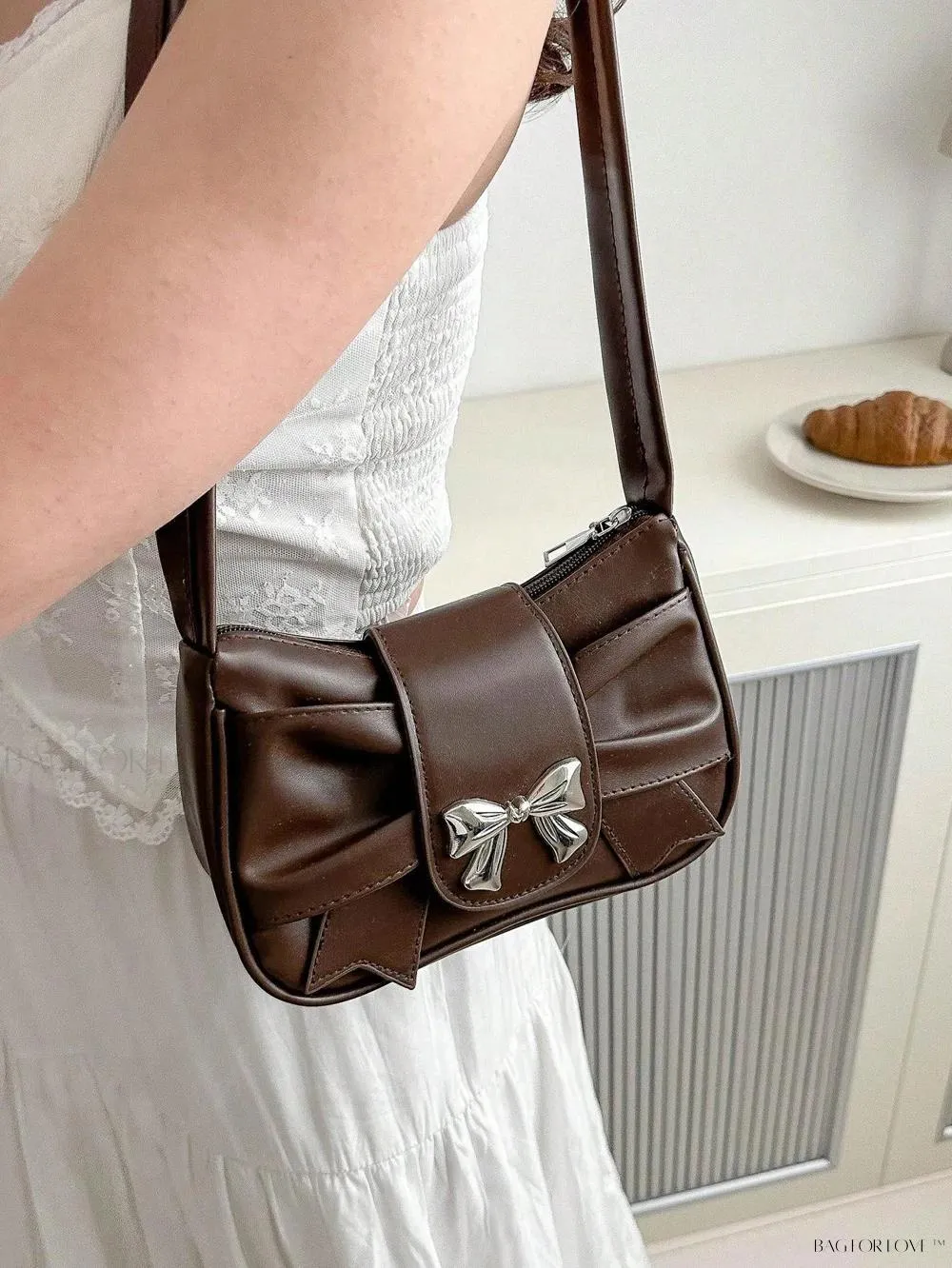 BagForLove - Soft Cloud-Shaped Shoulder Bag with Delicate Bowknot