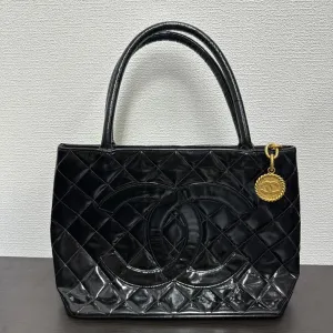 Chanel V0976  Black Tote Bag