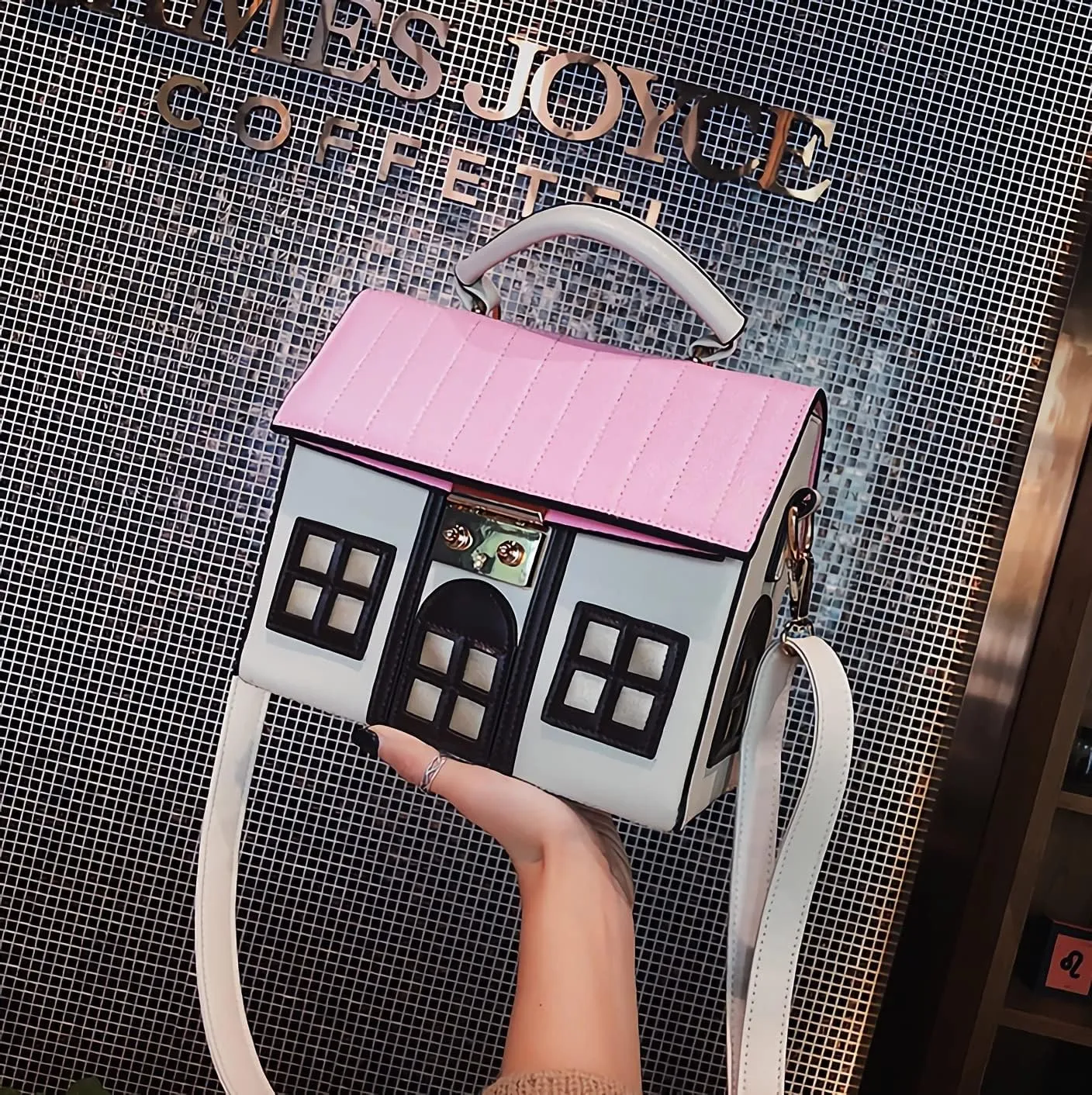 House Shaped Unique Novelty Purse for Women Mini Funny Weird Shoulder Crossbody Bag Handbag Clutch PU Leather