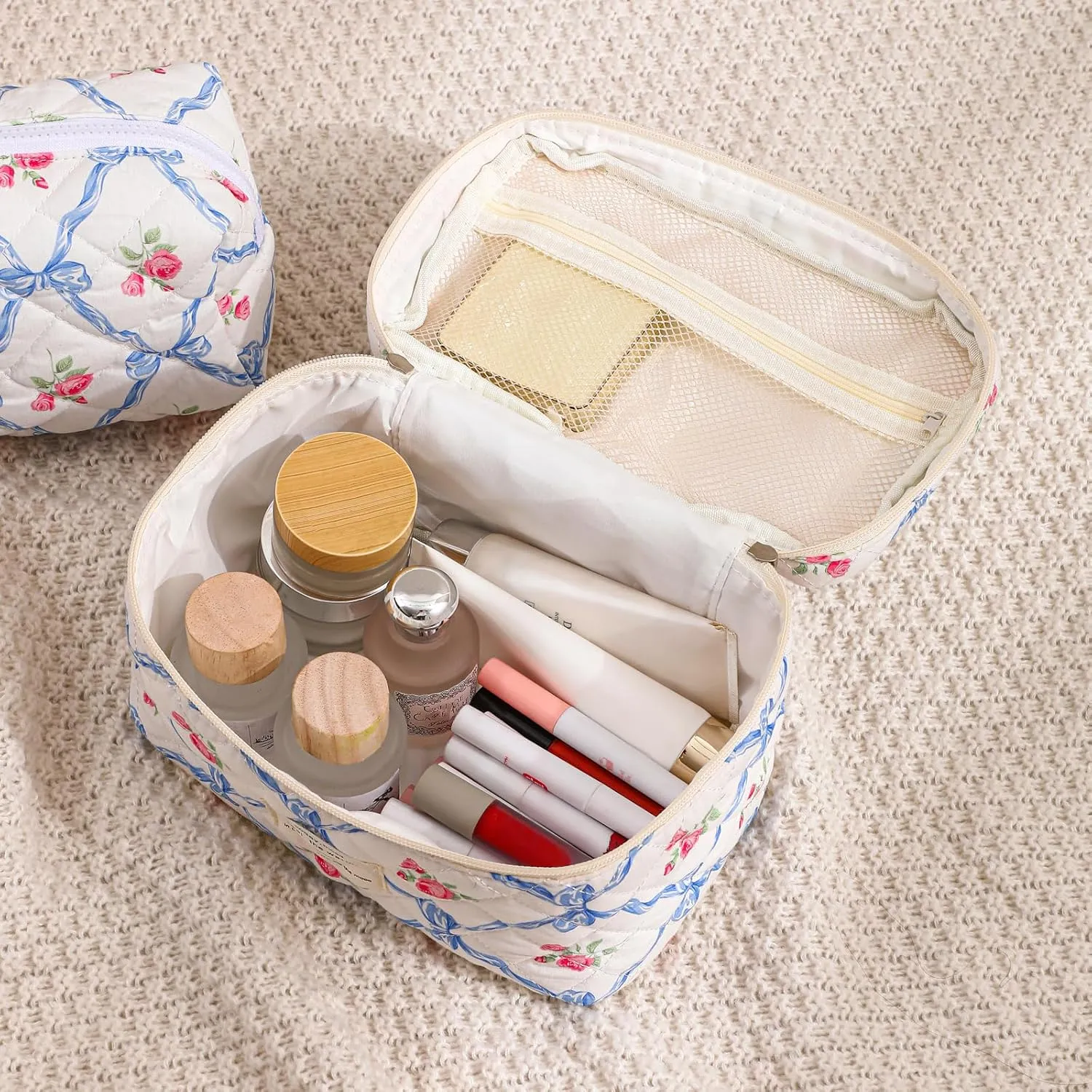 Large Quilted Makeup Bag for Women and Girls, Cute Coquette Floral Cotton Cosmetic Bag, Aesthetic Travel Organized Toiletry Bags (06 White Bears)