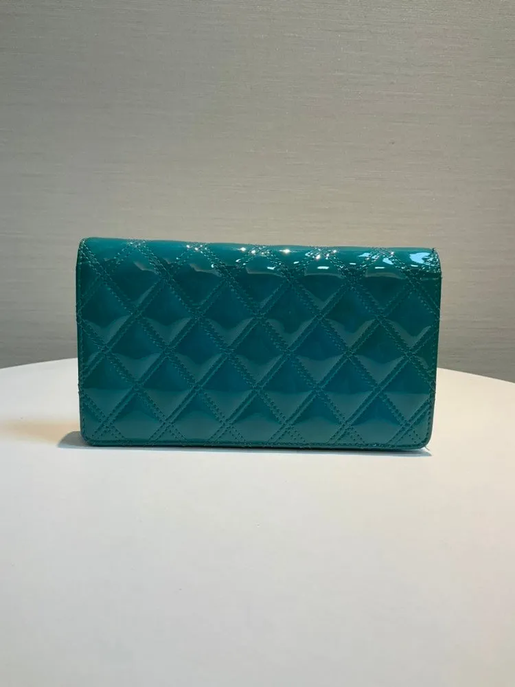 Pre-loved CHANEL Classic Quilted Patent Leather Turquoise Wallet