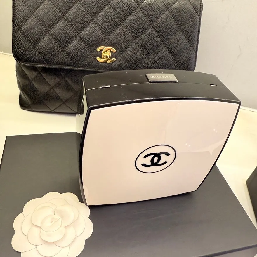 Preloved Chanel Limited Box Bag in Grey Leather