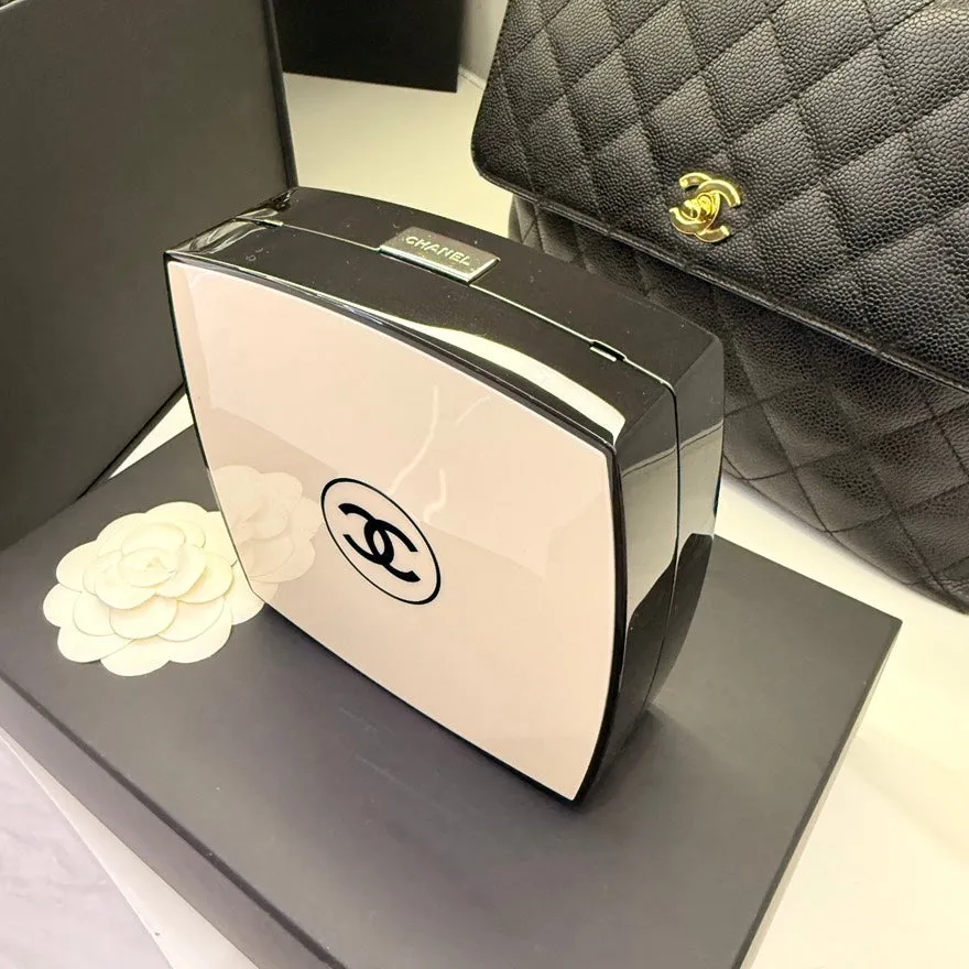 Preloved Chanel Limited Box Bag in Grey Leather