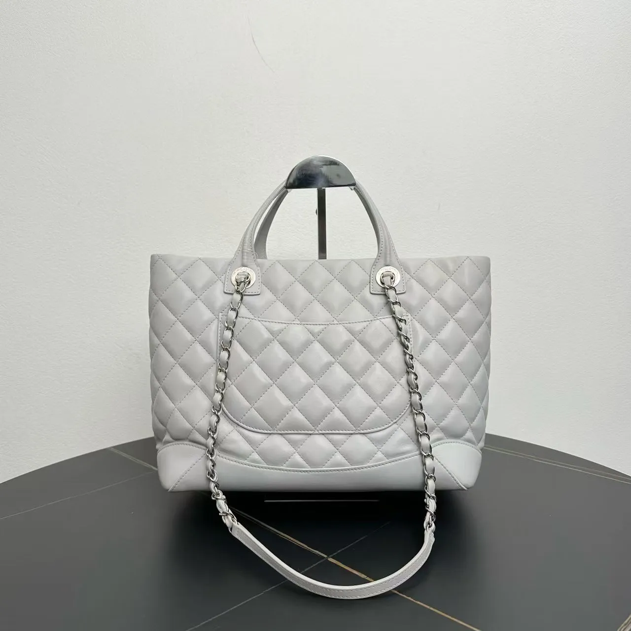 Preloved Chanel Quilted Two-Way Bag 2018 in Light Gray Leather