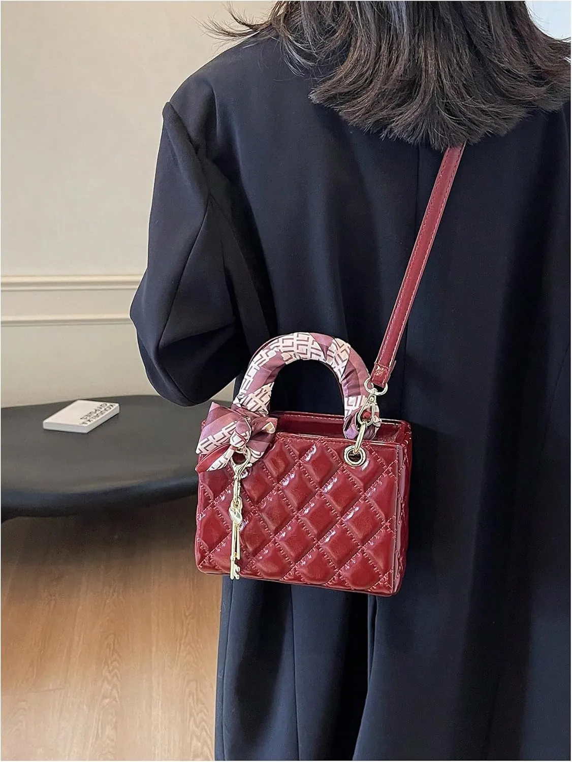 QWINEE Women's Retro Vintage Double Handle Handbag Zipper Geo Quilted Small Crossbody Bags