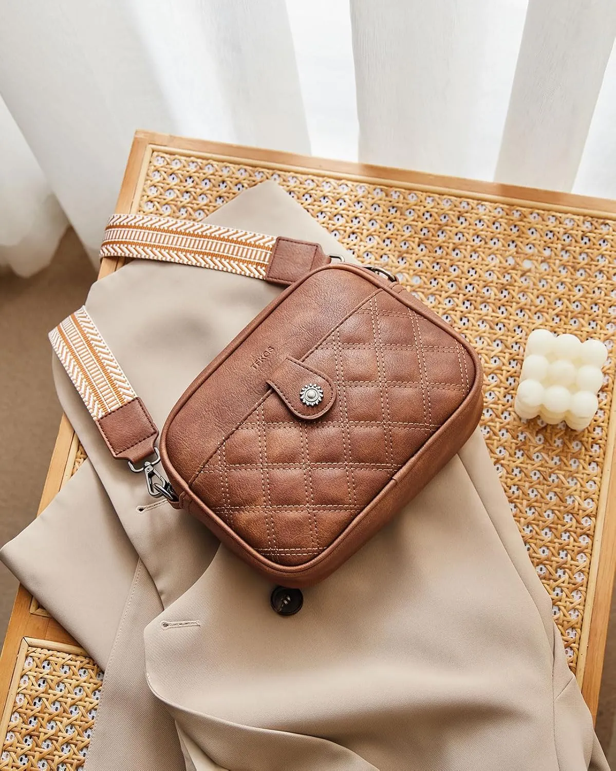 Small Crossbody Bags for women,Soft Leather Cell Phone Purse Lightweight,Little Crossbody Purses Women Trendy with Card slots