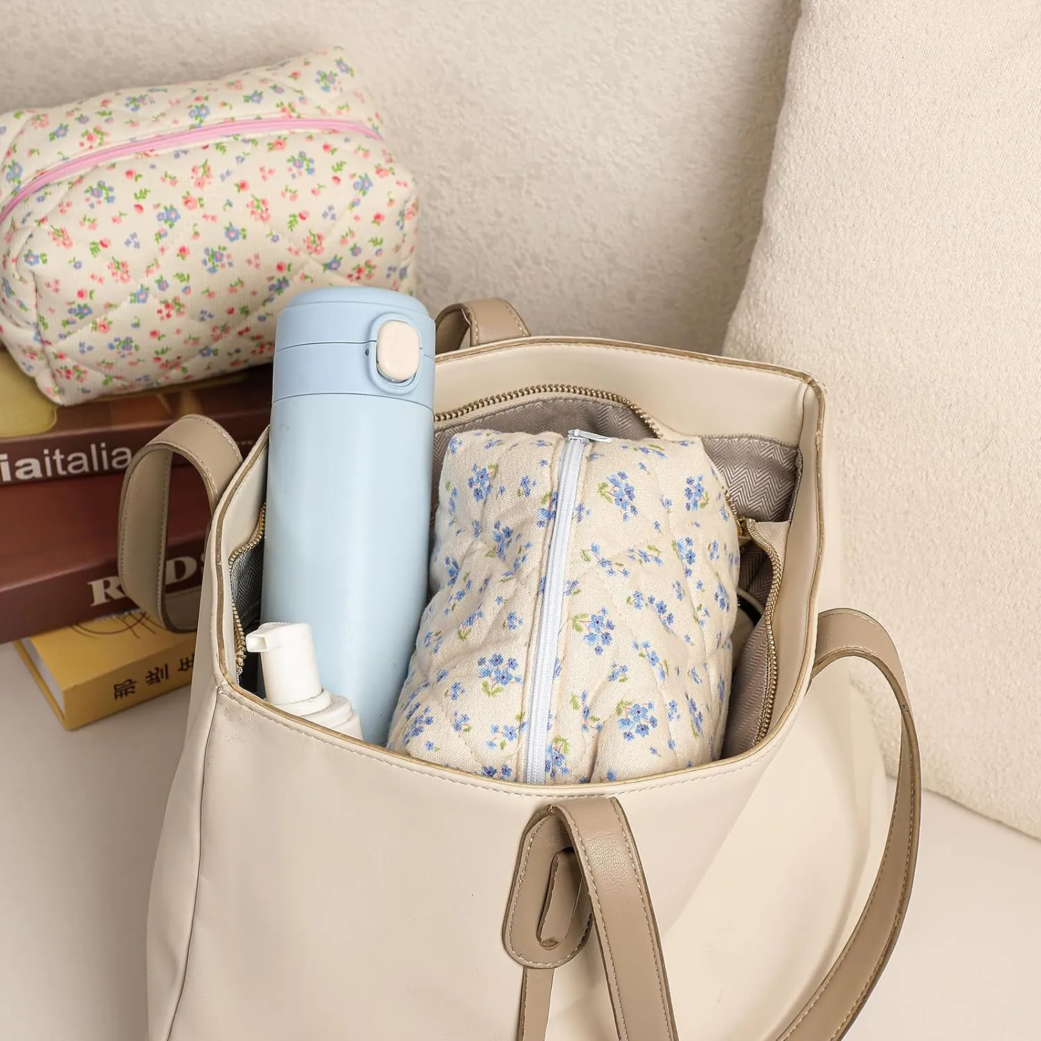 Small Quilted Cotton Makeup Bag, Cute Floral Cosmetic Bag, Cotton Aesthetic Makeup Pouch, Kawaii Travel Toiletry Bag for Women and Girls (05Blue Flower)