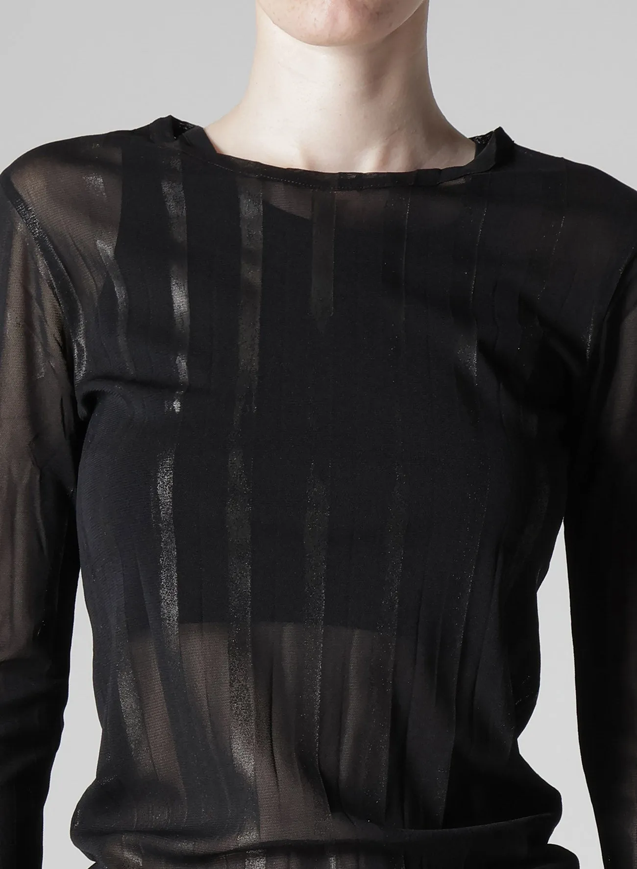 TULLE PLEATS LONG SLEEVE ROUND NECK T