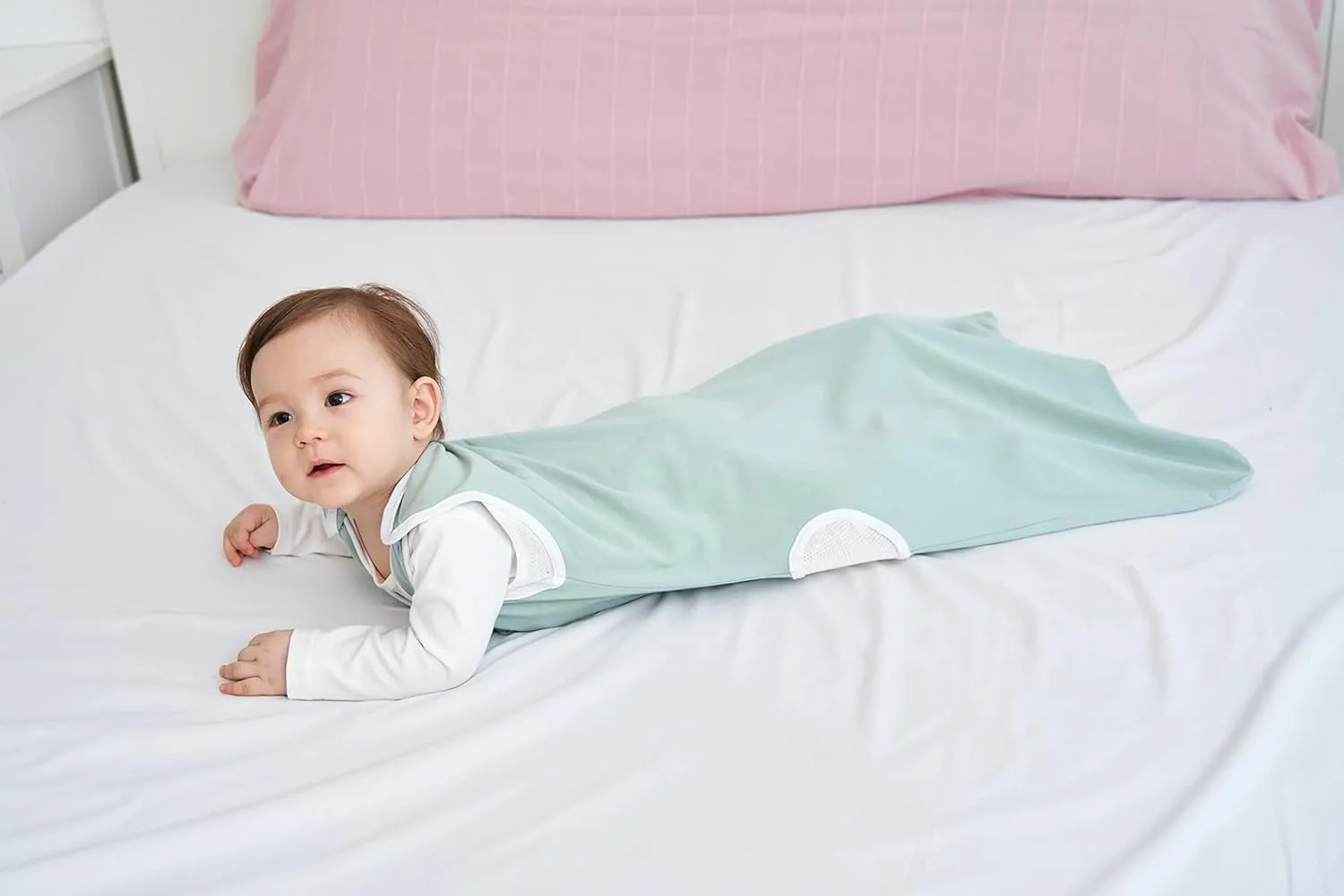 TWINOR Breathable Reduce Suffocation Risk Baby Wearable Blanket, Sleeping Bag with 2-Way Zipper, Tog 0.5 Soft Sack