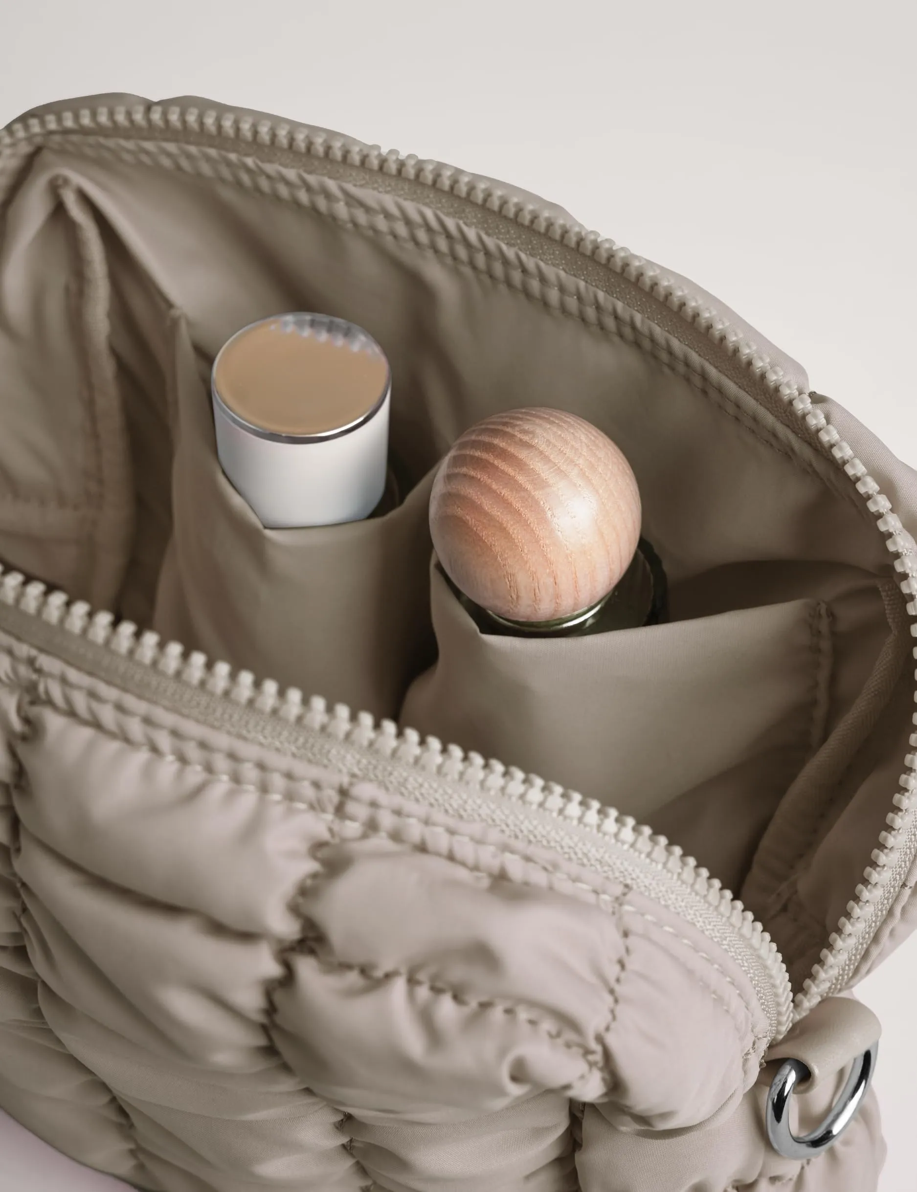 Yarnic Quilted Makeup Bag Puffy Cosmetic Bag, Travel Toiletry Bag for Women, Cute Makeup Bag Organizer Puffer Makeup Pouch (M, Taupe)